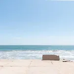 Elegante Condo A Una Cuadra Del Mar